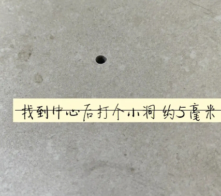东阳瓷砖空鼓维修公司专业解答在瓷砖铺贴过程中，如果砂料搅拌不均匀，将会带来以下问题